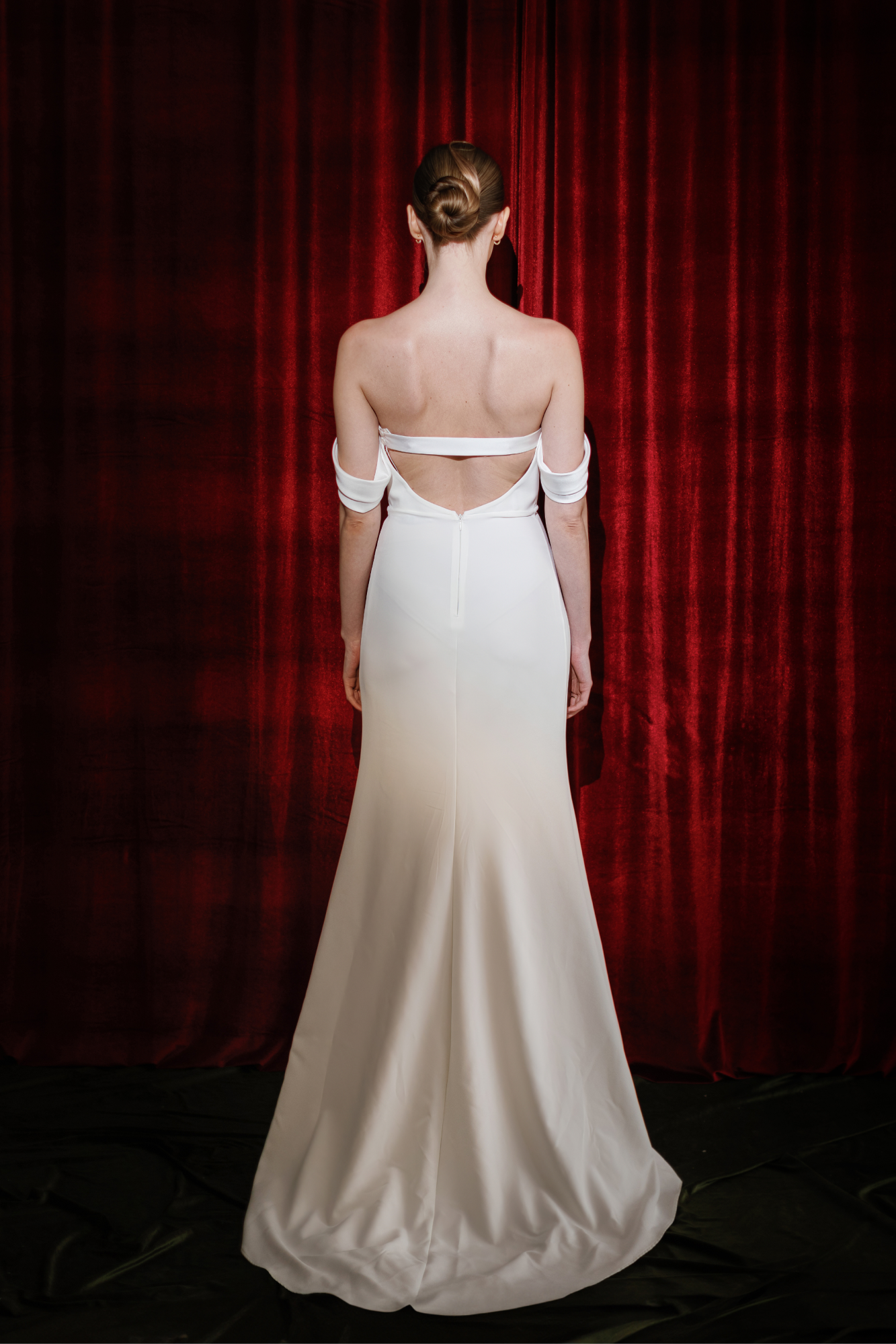 HARMONIJA LONG SHOULDERLESS EVENING DRESS - WHITE