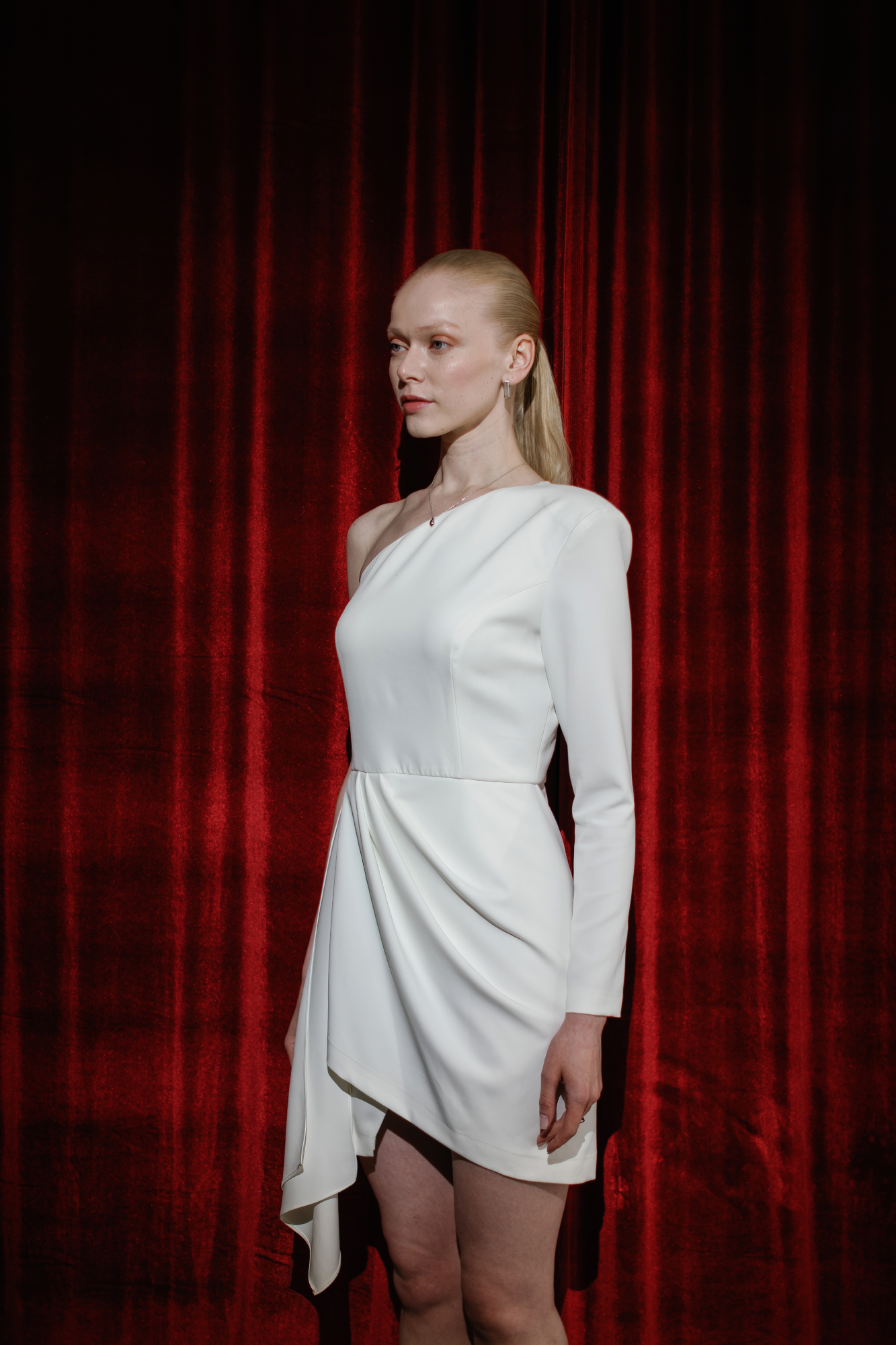 SANJIVA ASYMMETRICAL COLLAR MINI DRESS - WHITE