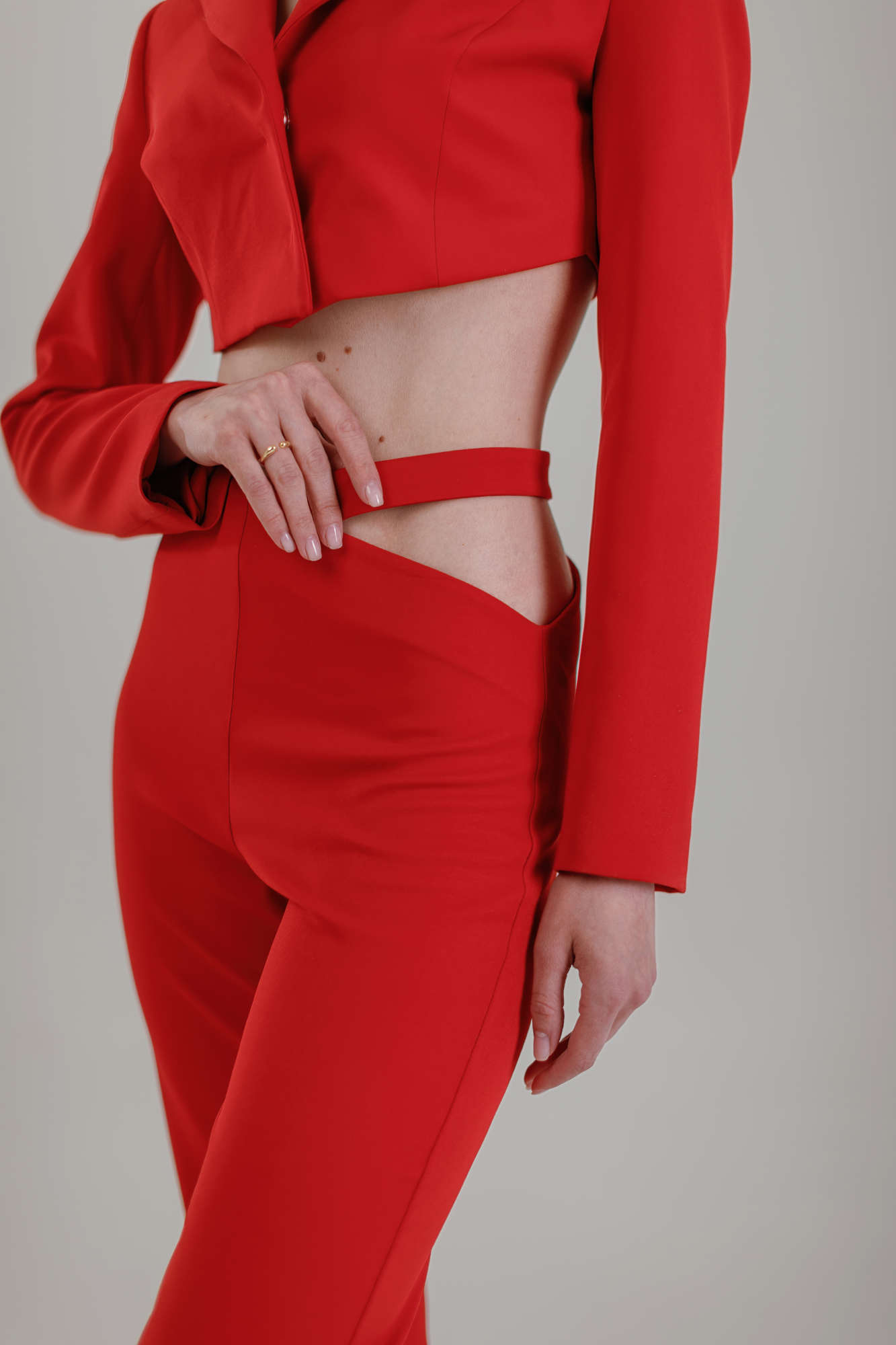AVANGARDNI TROUSERS & MINI JACKET - RED