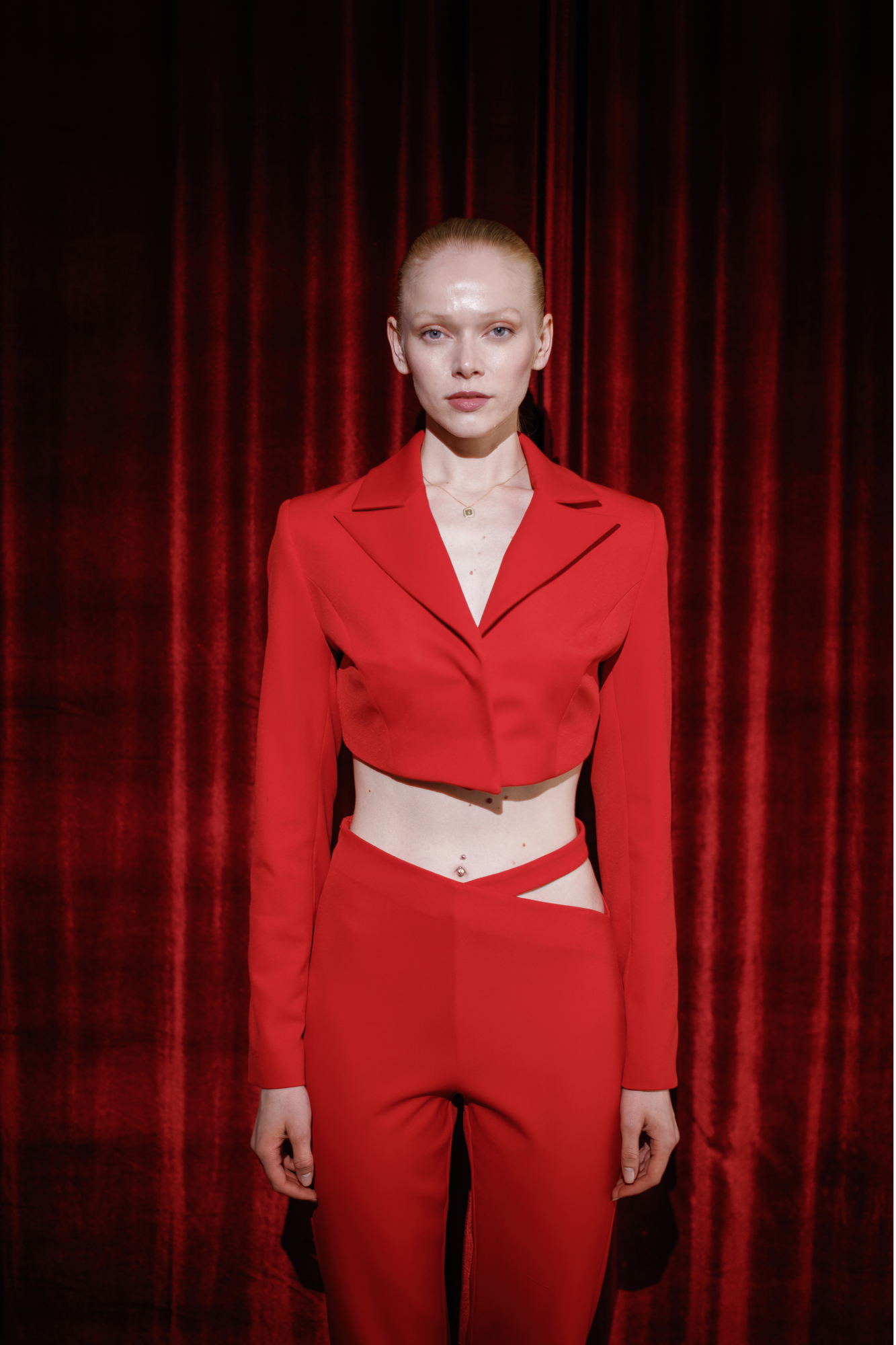 AVANGARDNI TROUSERS & MINI JACKET - RED